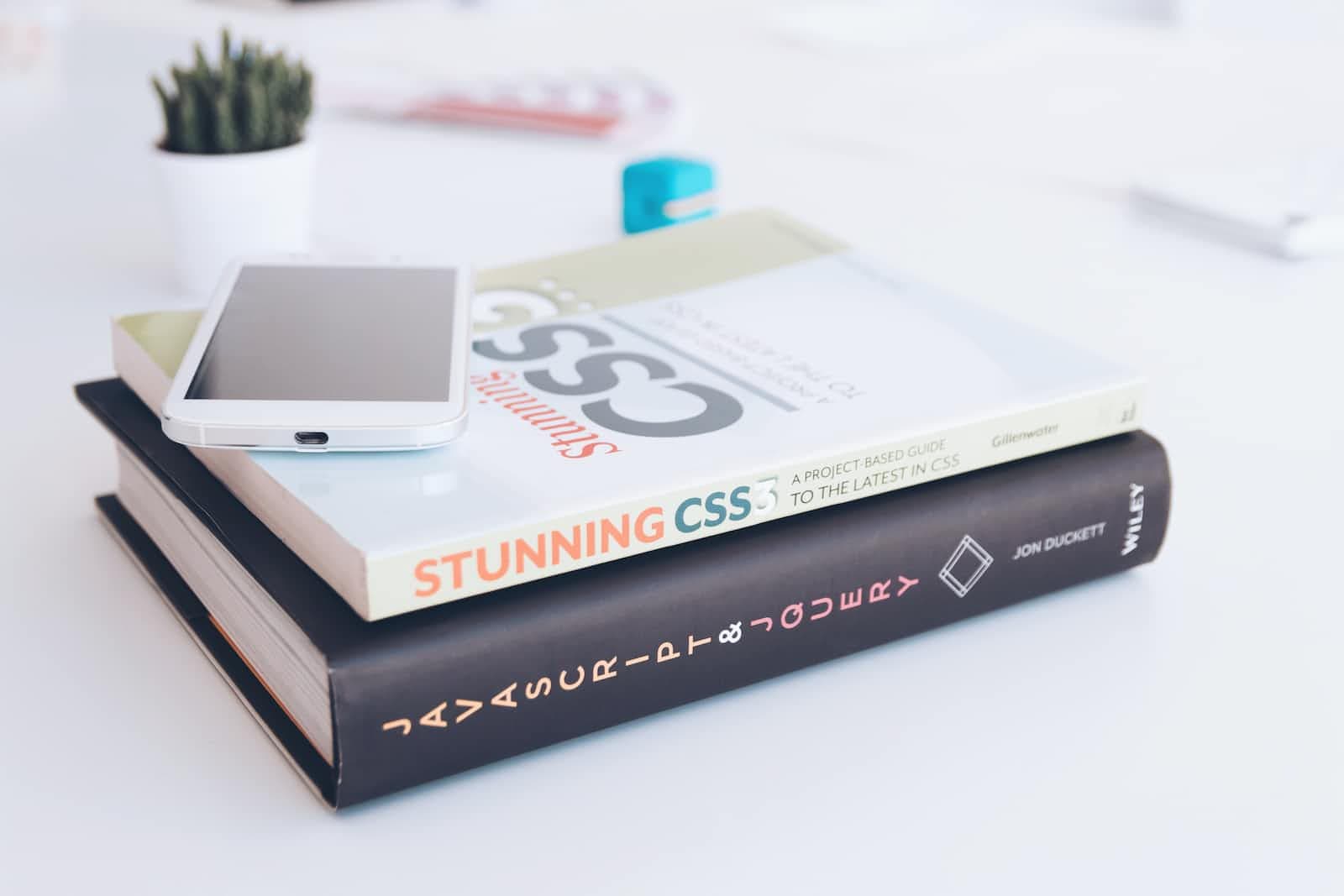 How to Build a Responsive Navigation Bar using CSS Flexbox and JavaScript